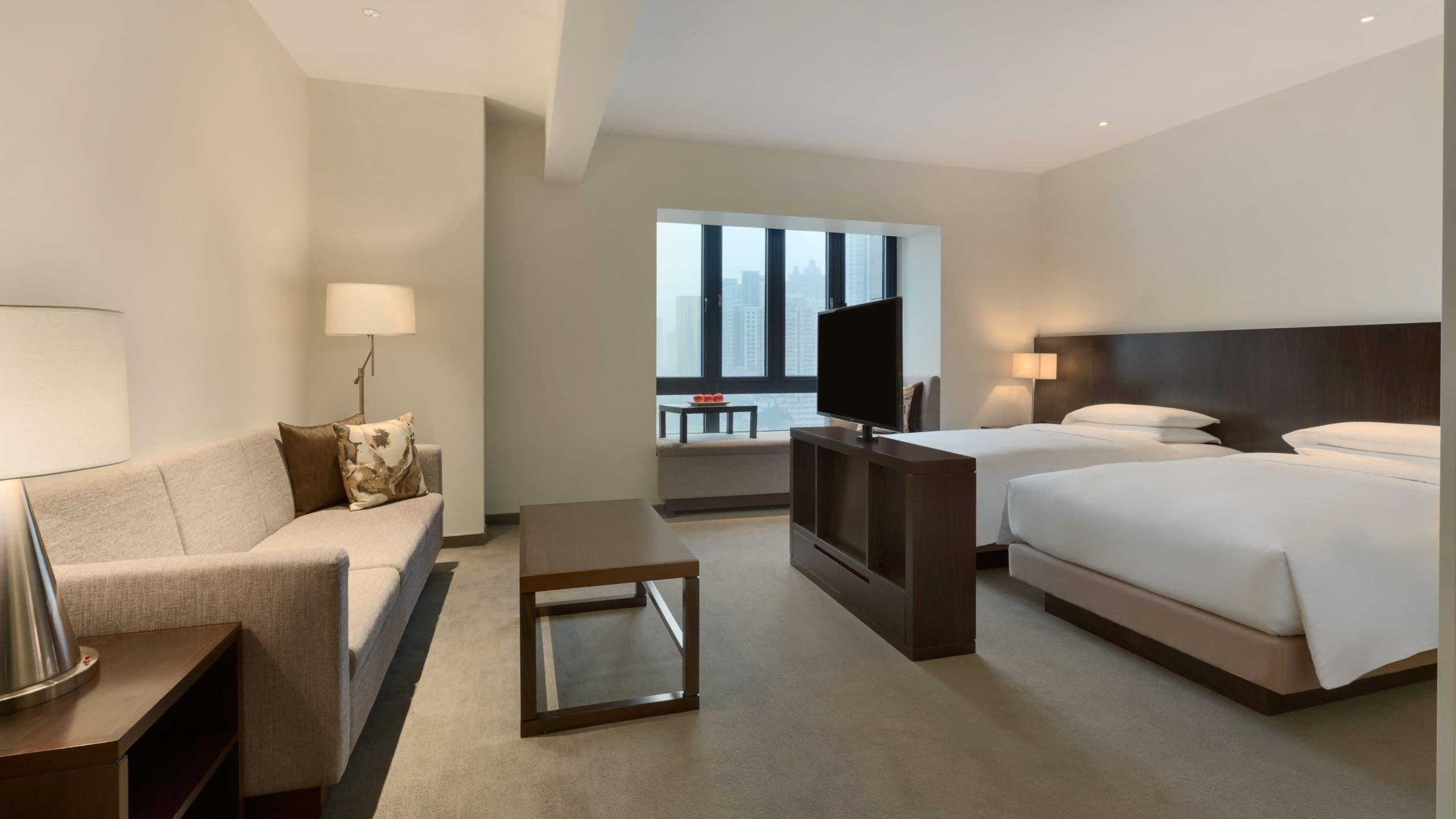 Hyatt Place Dongmen 4*