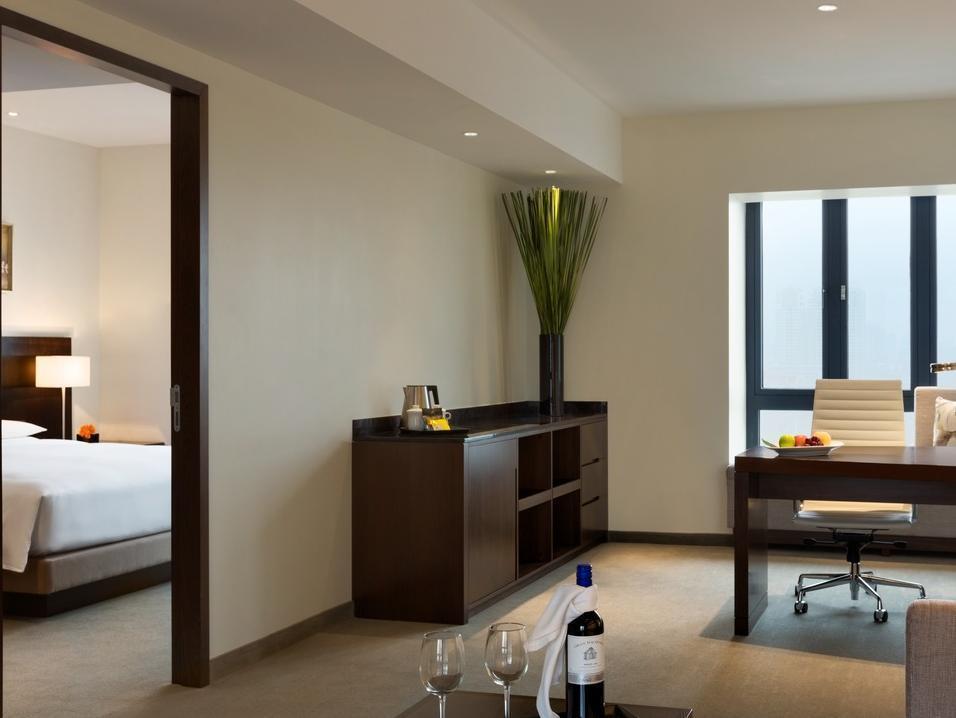Hyatt Place Dongmen 4*
